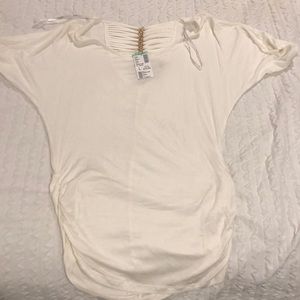 White shirt with ruched sides